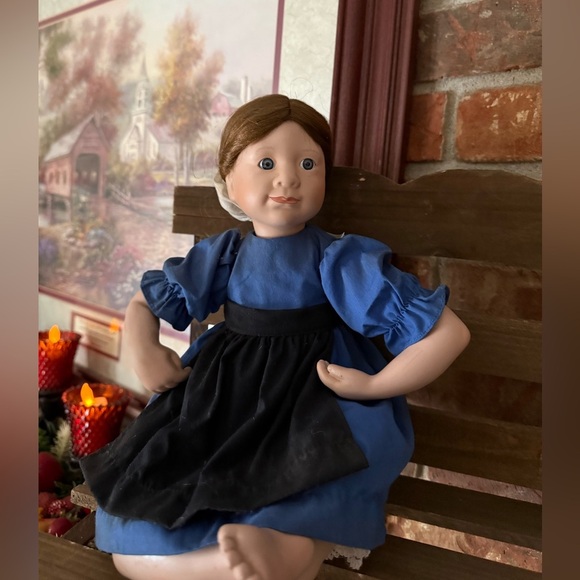 ❤️ 1990 Amish Blessings Porcelain Rebecca
Doll Julie Good Kruger Edwin M Knowles - Picture 3 of 16